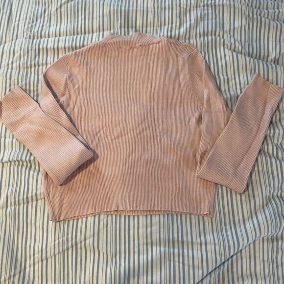 Brandy Melville Cropped Ribbed Sweater - Pastel Pink - Picture 4 of 4